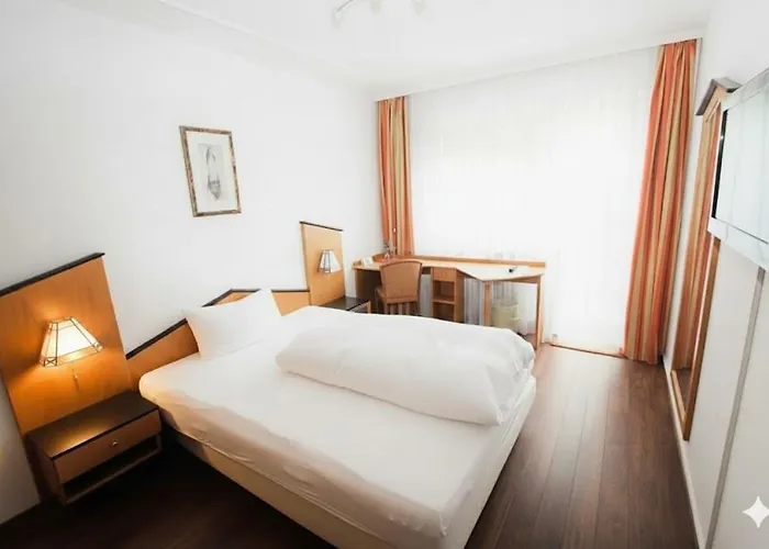 Hotel Gaestehaus Am Kurpark