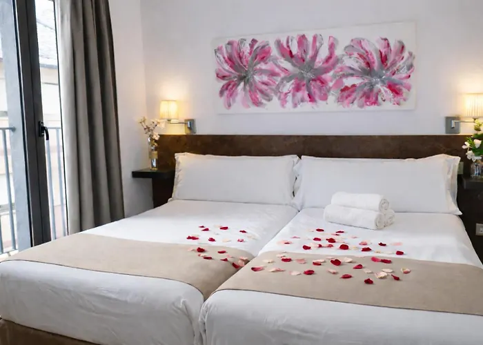 Aston Hotel