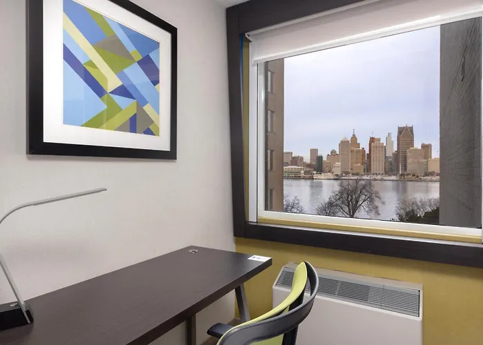 Holiday Inn Express Windsor Waterfront By Ihg