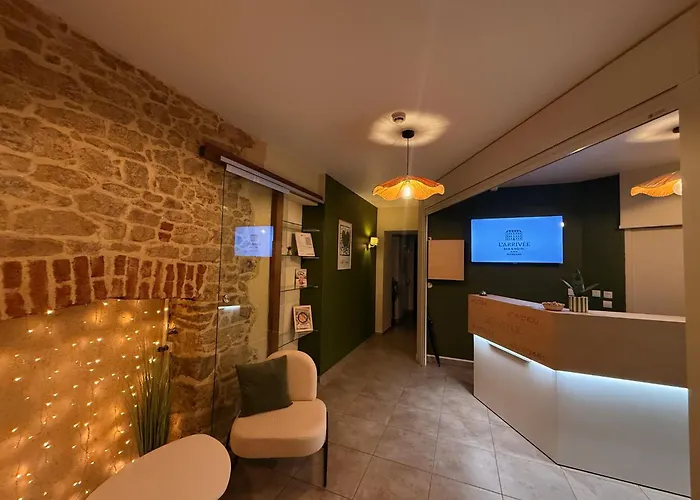 Brit Hotel L'Arrivee Guingamp
