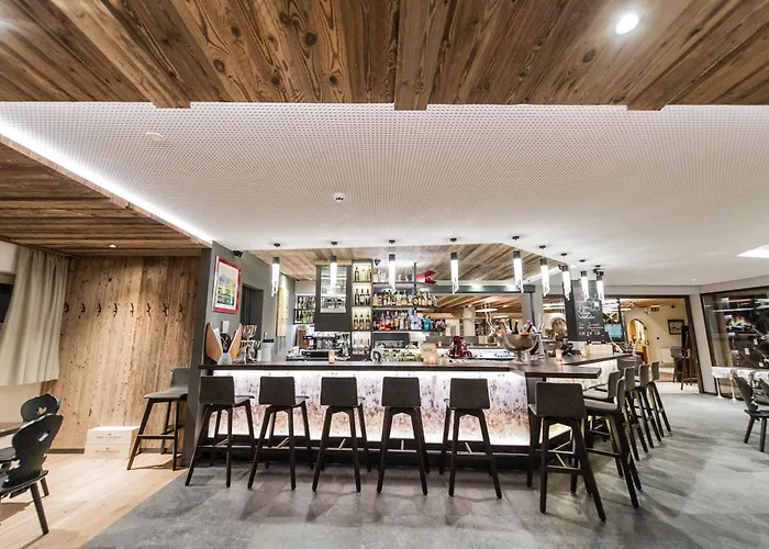 Hotel Central Bar & Restaurant