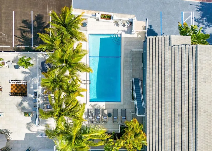 The Garden Hotel & Resort