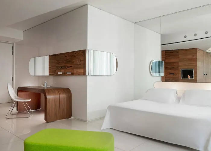 I-Suite Hotel