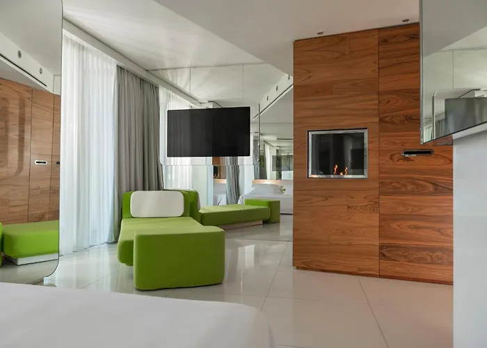 I-Suite Hotel
