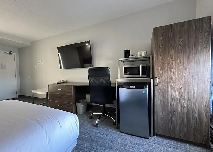 Travelodge By Wyndham Regina