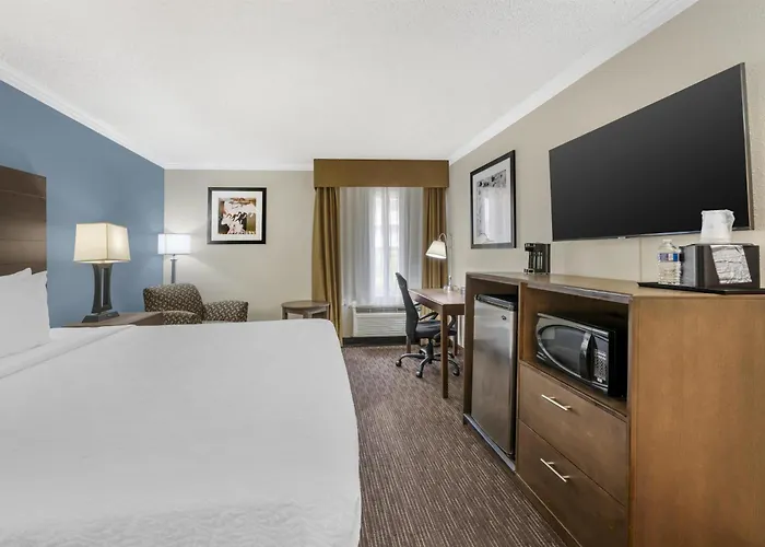 Best Western Airport Albuquerque InnSuites Hotel&Suites