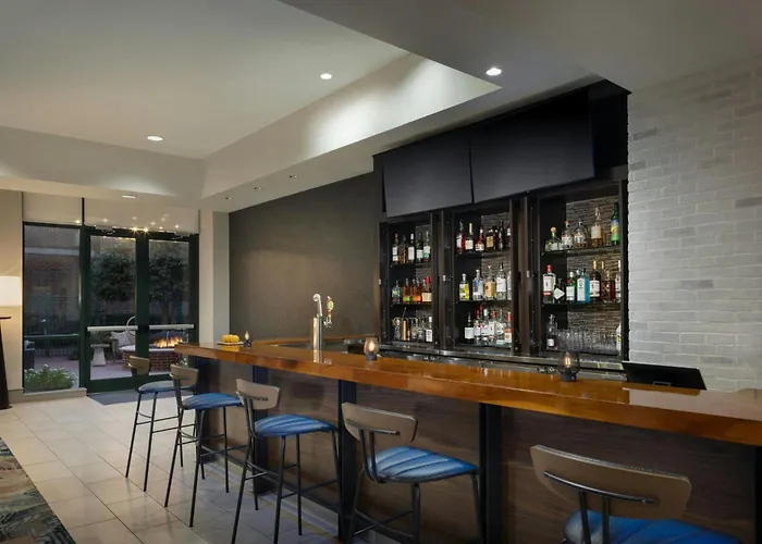 Courtyard By Marriott Little Rock Downtown