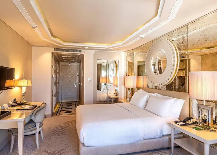 Wyndham Grand Istanbul Kalamis Marina Hotel