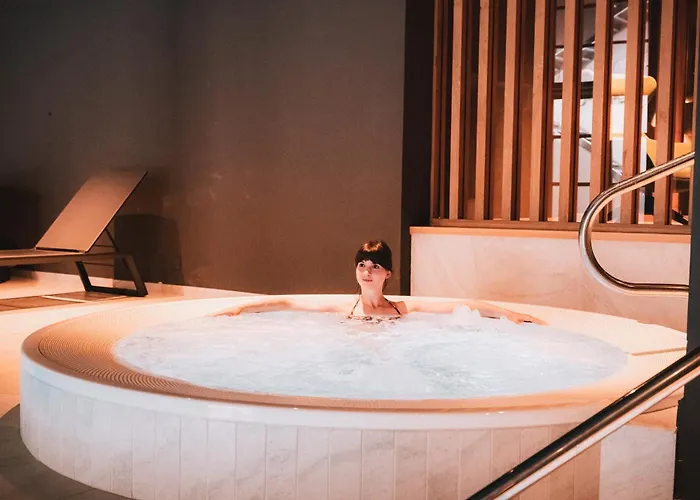 Laurena Aparthotel Near Brixen