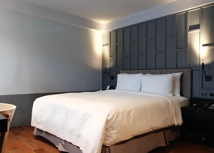 Reddot Hotel