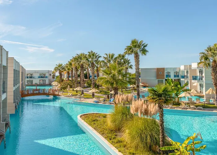 Aquasis De Luxe Resort & Spa