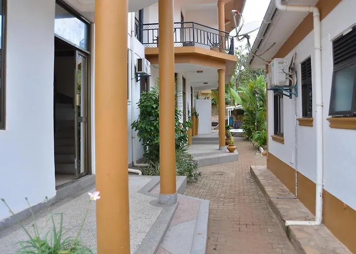 Mowicribs Hotel And Spa