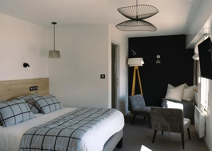Logis Hotel De La Pointe Du Cap Coz