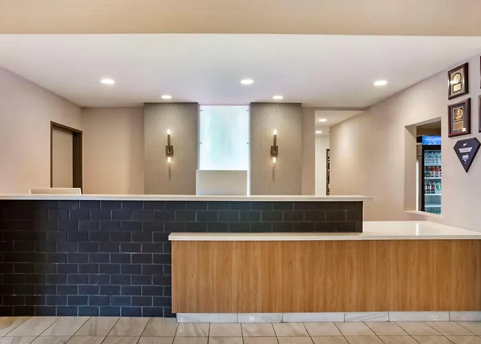 Best Western Plus Coalinga Inn