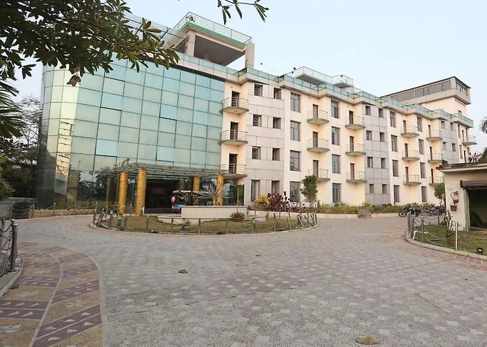 Hotol O River Bay Resort