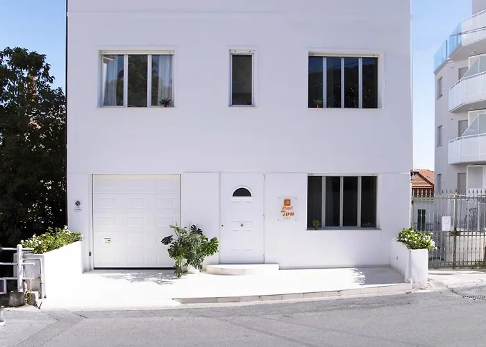 Hotel Iva