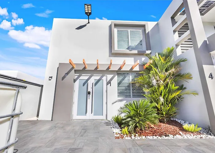 Aqua Ville Moderna 1 - Spacious 4Br Villa-Suite With King Beds