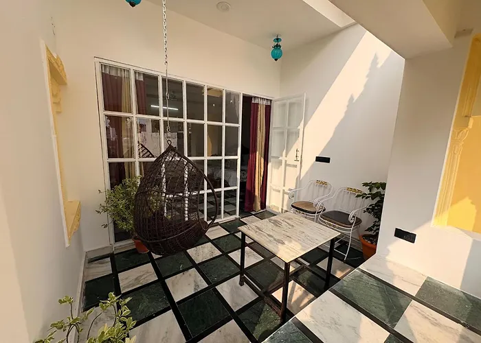 Hotel Ushaan Haveli