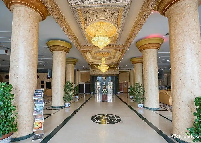 Crown Palace Hotel