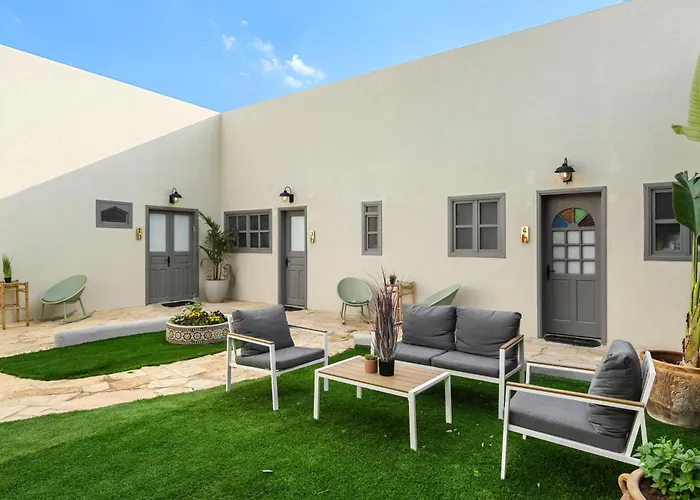 Helios Boutique By La Finca Hotels - בוטיק מעוצב עם מטבחון מאובזר וחניה חינם בעיר העתיקה!