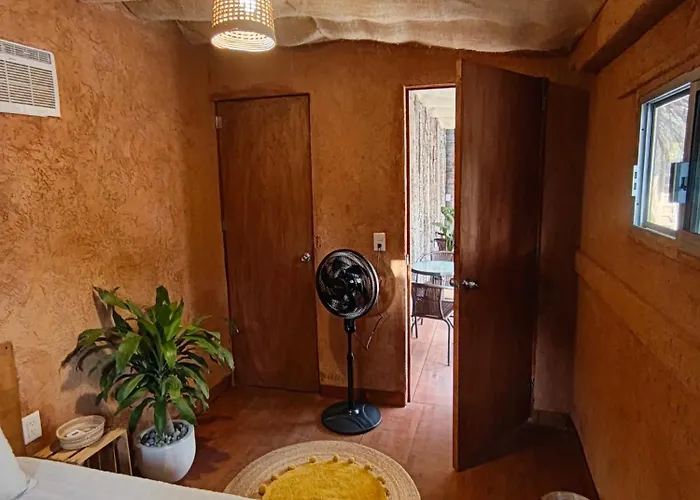 Hostel Flakos