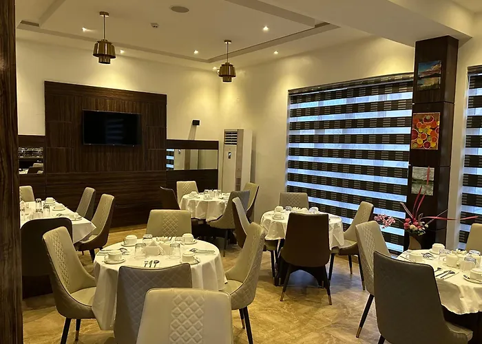 Vinpy Hotels