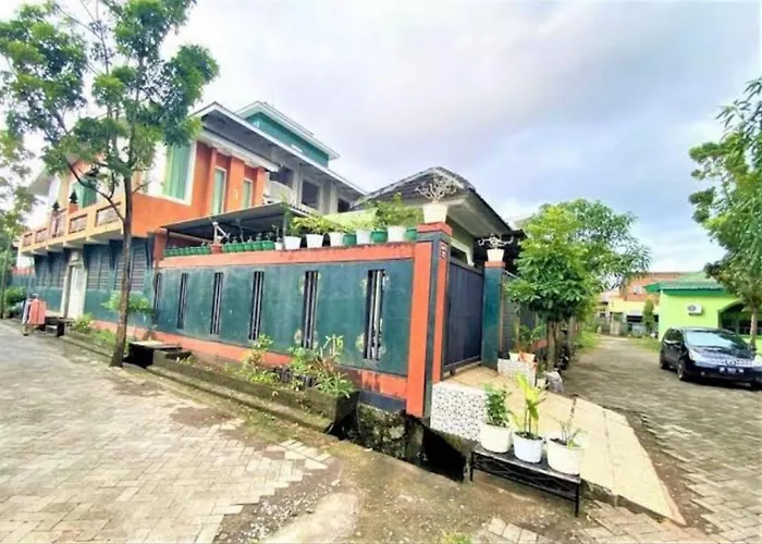 Hotel O Wisma Aliyah Near Sidrap