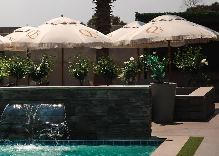 Q's Evander Hotel&Apartments