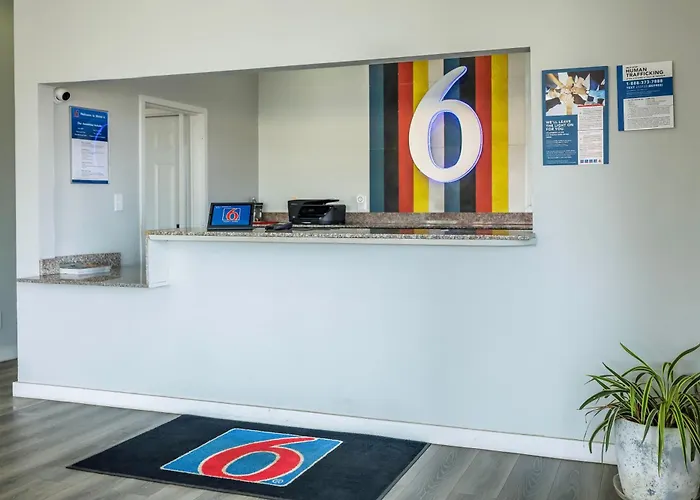 Motel 6 Greenwood, Ms
