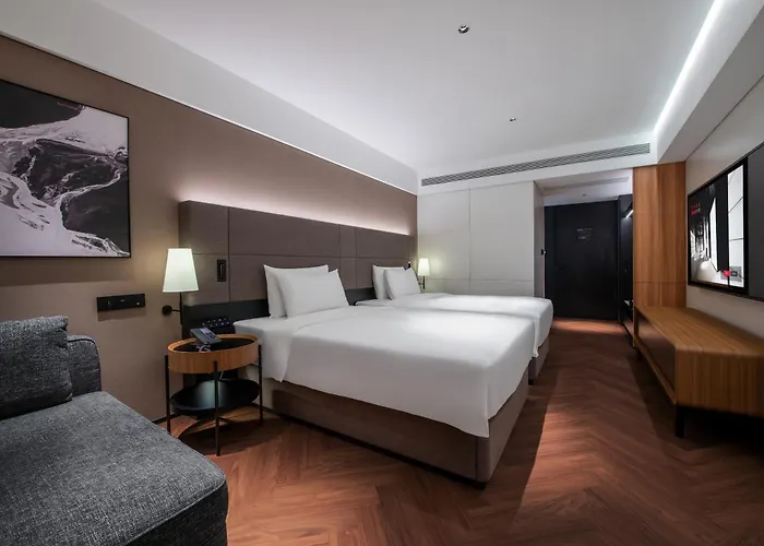Intercity Hotel Yantai Binhai Square