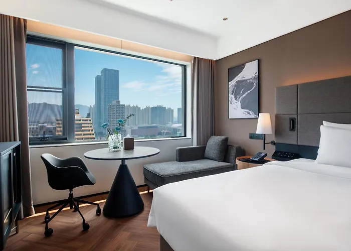 Intercity Hotel Yantai Binhai Square