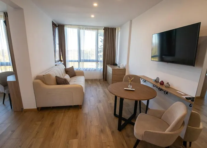 Queens Cottage Вила Царица