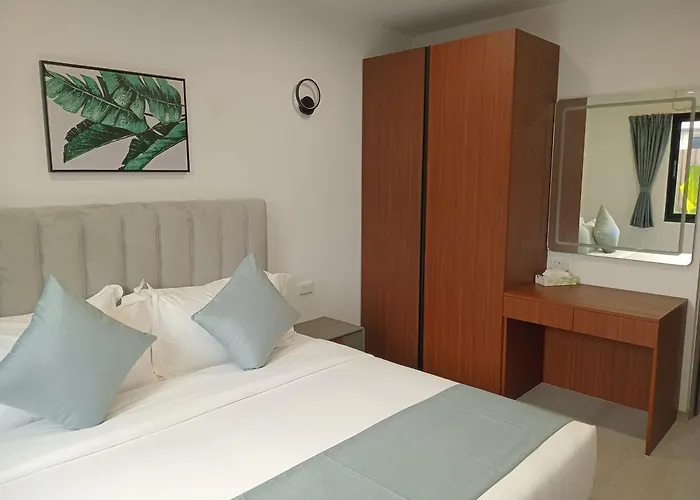Hibiscus Suites And Residences