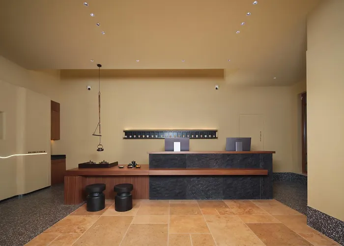 Atour Hotel Dalian Zhongshan Plaza Lu Xun Road