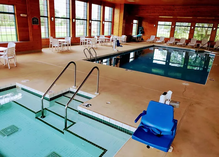 River Hill Inn & Suites