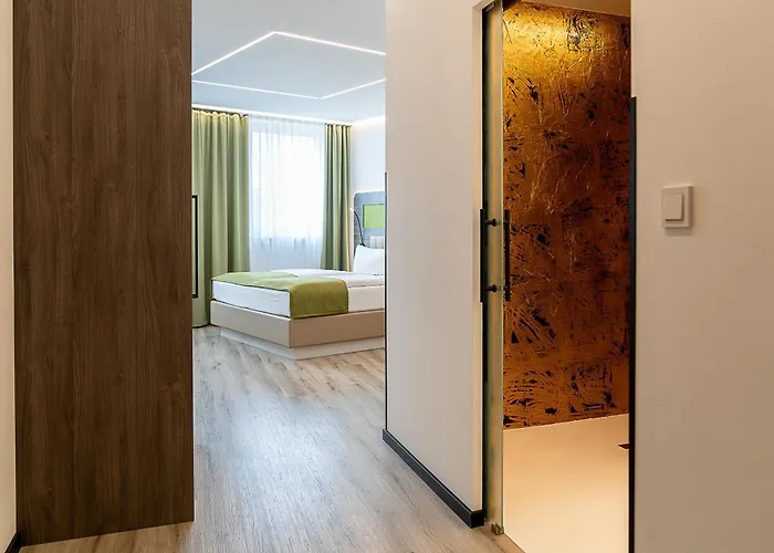 Chrizz Rooms