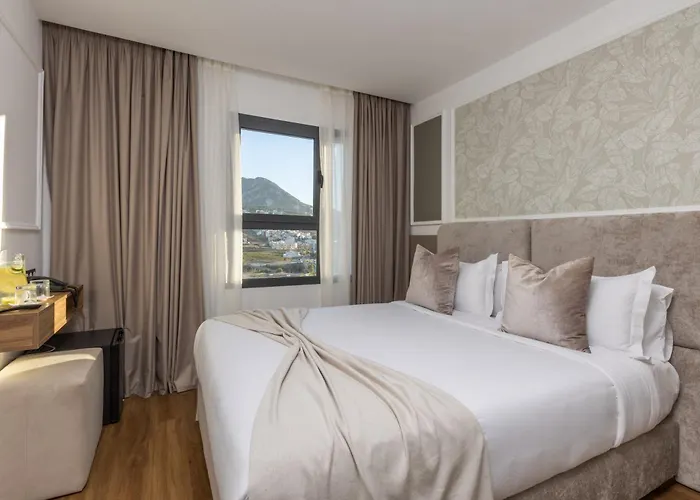Aurea Hotel