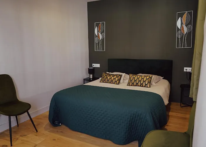Les Suites Gueguen