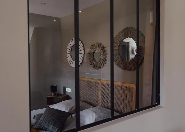 Les Suites Gueguen