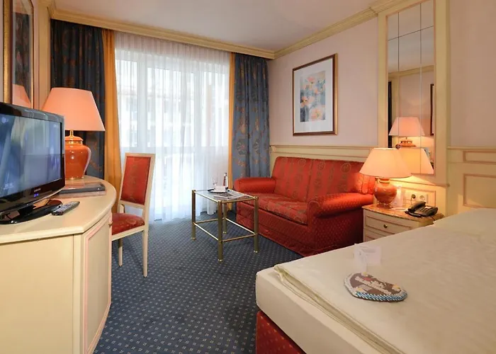 The Monarch Hotel