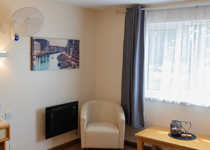 Travel Plaza Hotel
