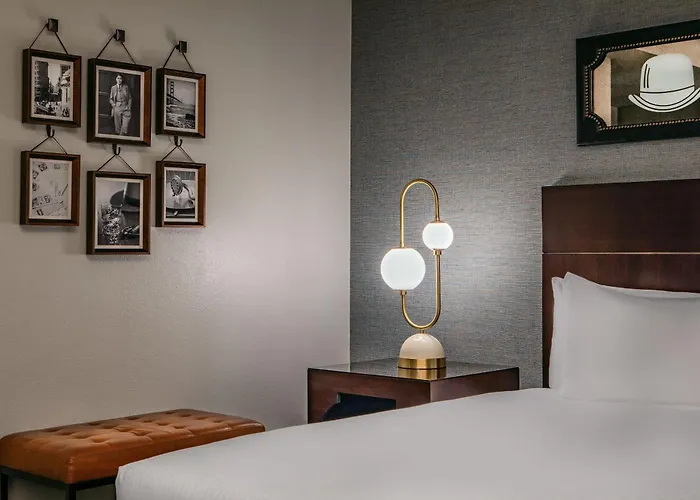 Hotel Adagio, Autograph Collection
