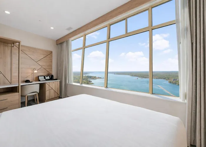 Tower Hotel At Fallsview