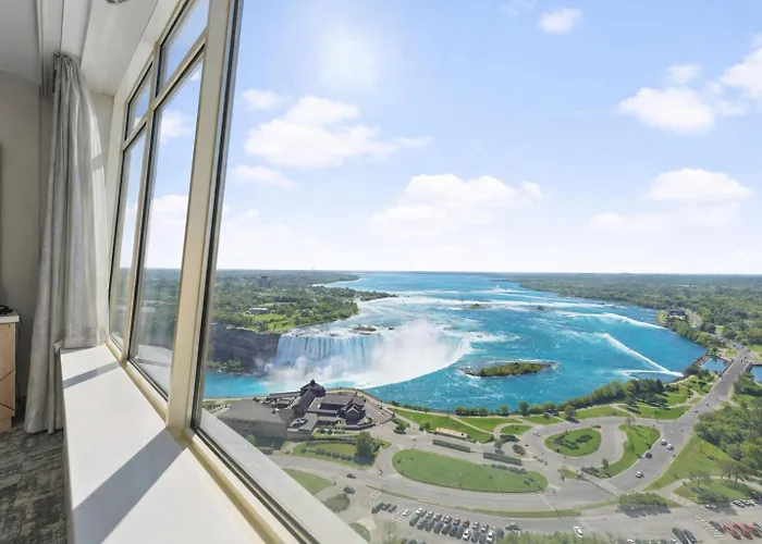 Tower Hotel At Fallsview