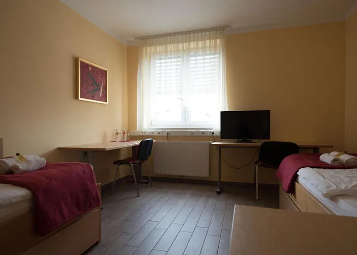 S Hotel - Simple City Centre Stay