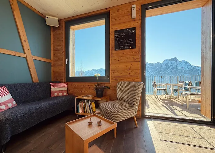 Berggasthaus Eggberge - Boutique Mountain Hotel - Access via Cablecar