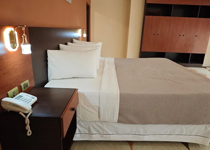 Hotel Pairumani