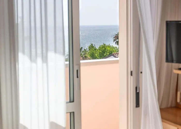 Hotel Joli