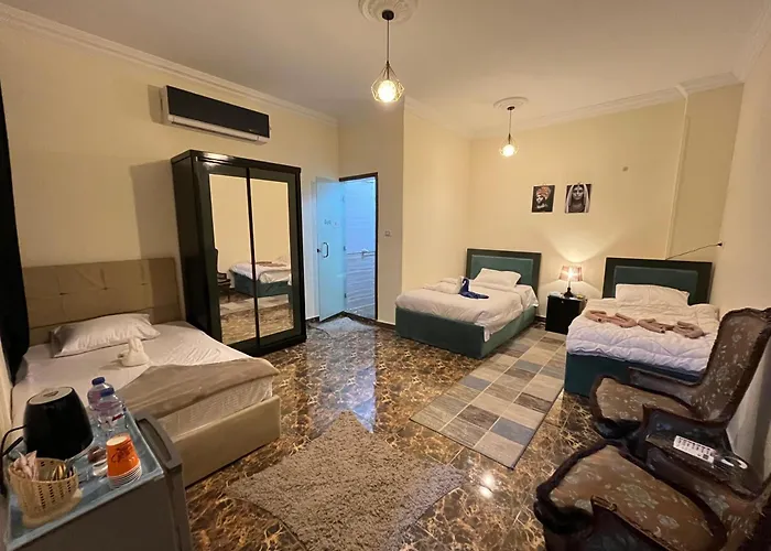 El Khalil Pyramids View Inn