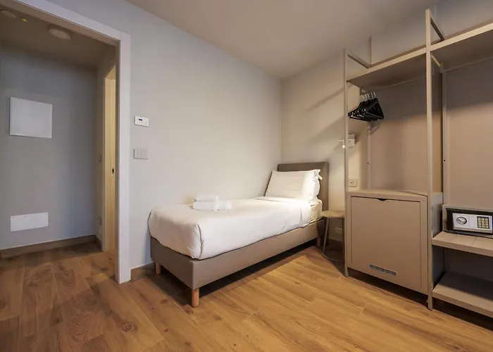 Lift Hotel